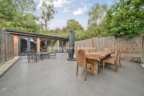 43 The Chase, Bromley, BR1 3DE