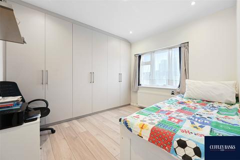 11 Brooklands Drive, Perivale, Greenford, UB6 7AU