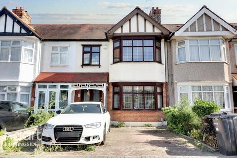 3 bedroom terraced house for sale, Spearpoint Gardens, Newbury Park