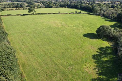 undefined, Felin Land, Llangybi