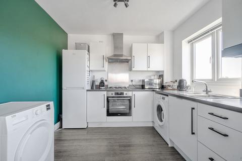 1 bedroom flat for sale, Dale Square, Hampshire PO9