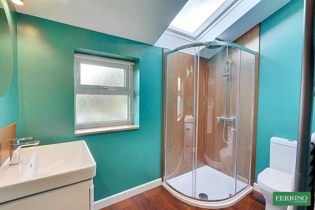 Bedroom 1 En-suite
