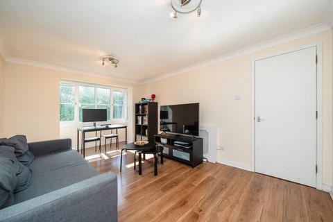 1 bedroom flat for sale, Beechwood Grove, London W3