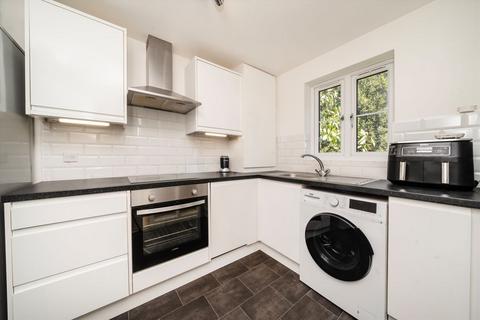 1 bedroom flat for sale, Beechwood Grove, London W3