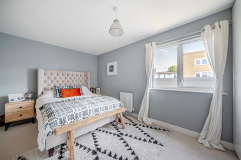 1 bedroom flat for sale, Limerick Close, Balham, London, SW12