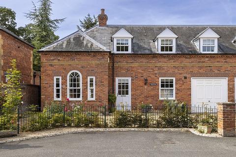 St. Peters Lane, Dumbleton, Evesham, Gloucestershire, WR11
