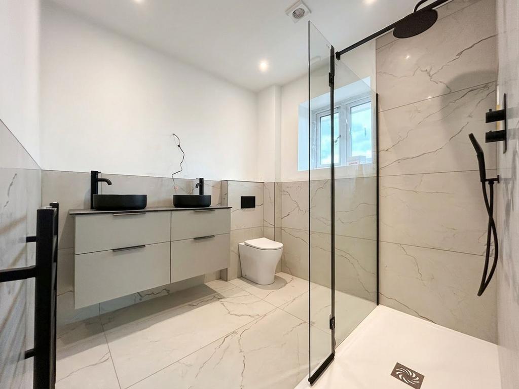 Master En-suite