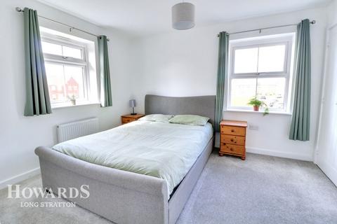 3 bedroom detached house for sale, Mustang Way, Attleborough