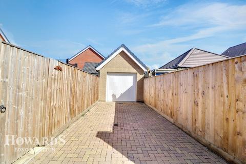 Mustang Way, Attleborough