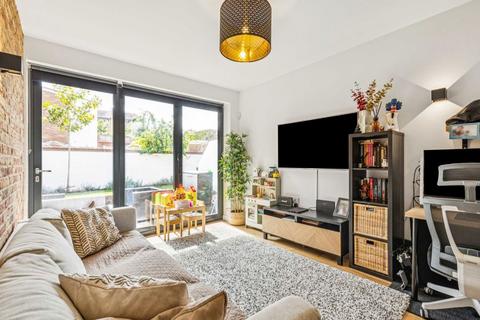 2 bedroom flat for sale, Upper Tulse Hill, London SW2
