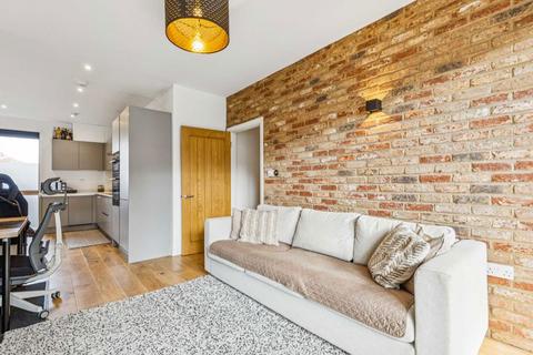 2 bedroom flat for sale, Upper Tulse Hill, London SW2