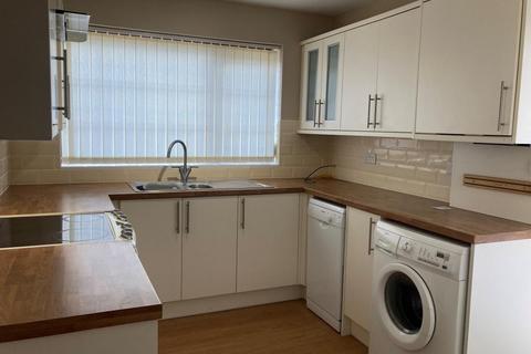 3 bedroom detached bungalow to rent, Shillbrook Avenue,  Carterton,  OX18