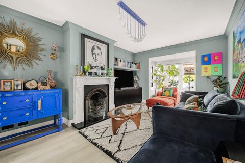 6 Dennis Road, East Molesey, KT8 9ED