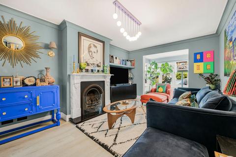6 Dennis Road, East Molesey, KT8 9ED