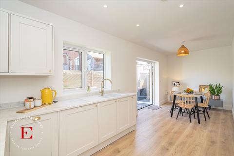 2 bedroom detached bungalow for sale, Arthur Street, Kenilworth, CV8