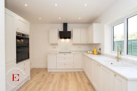 2 bedroom detached bungalow for sale, Arthur Street, Kenilworth, CV8
