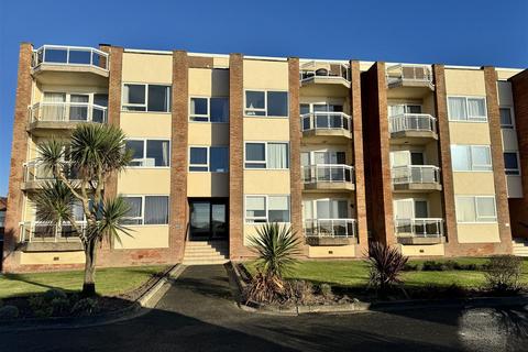 North Promenade, Lytham St. Annes, FY8