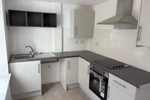 2 bedroom house to rent, Commercial Street, Risca,