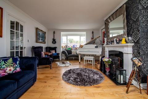 4 bedroom detached house for sale, Le Vieux Beaumont, St Peter JE3