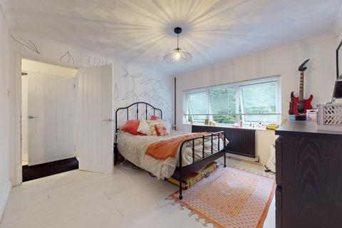 undefined, Oak Tree Road, Ashford, TN23