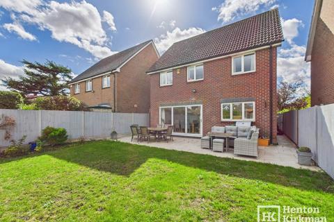 4 bedroom detached house for sale, Tye Common Road, Billericay