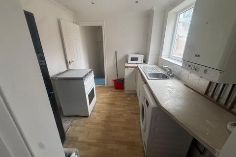 3 bedroom flat to rent, Tamworth Road, Newcastle upon Tyne NE4