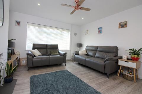 3 bedroom semi-detached house for sale, Alexander Road, Stotfold, Hitchin, SG5