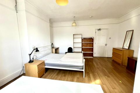 undefined, Westcourt Road, Worthing