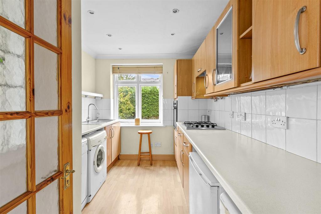 191 C West Wycombe Road, HP12 3 AF-7.jpg