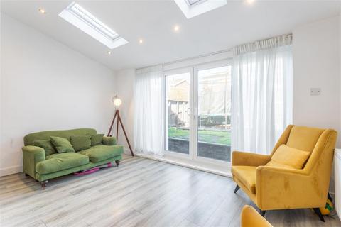 87 Ashkirk, Dudley, Cramlington, NE23 7DG
