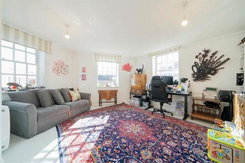 undefined, Commercial Street, London E1