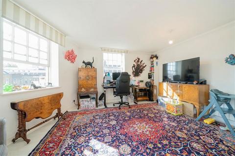 undefined, Commercial Street, London E1
