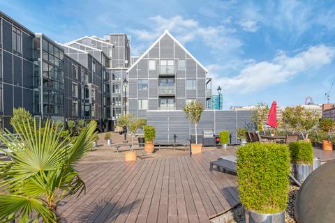 2 bedroom flat for sale, Island House, London E3