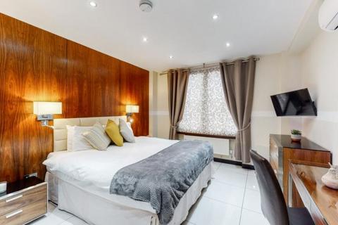 2 bedroom apartment to rent, Great Cumberland Place, Marble Arch, London, W1H