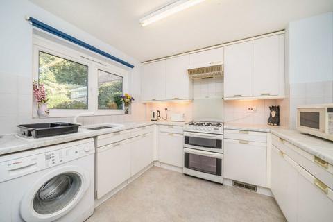 undefined, Windmill Rise, Kingston Upon Thames KT2