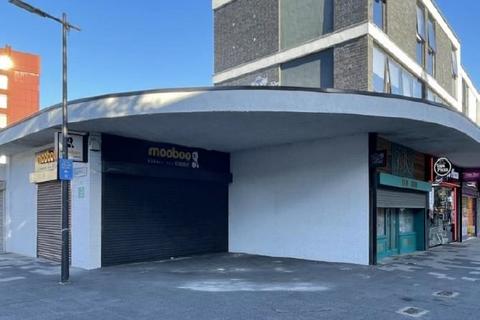 Retail property (high street) to rent, 73 Queensmead Farnborough GU14 7RZ