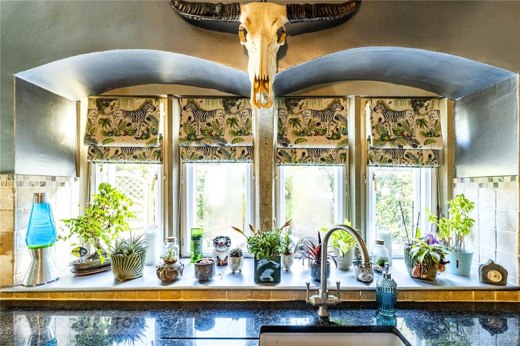 Mullion Windows
