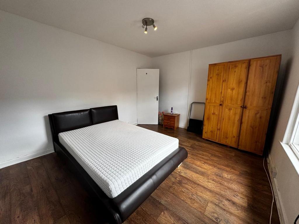 Bedroom.jpeg