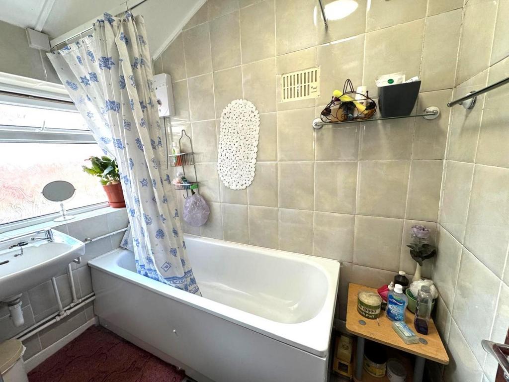 Bathroom.jpeg