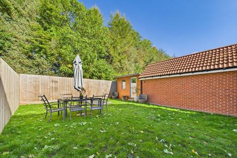 4 bedroom detached house for sale, Nalton Drive, Driffield, YO25 5GE
