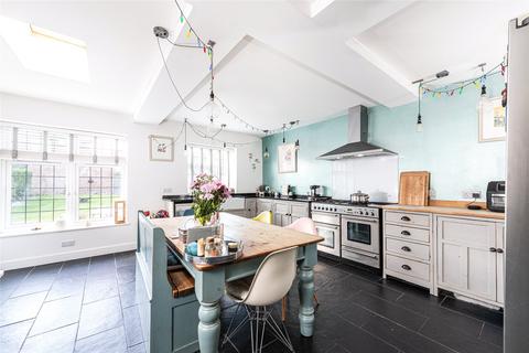 4 bedroom semi-detached house for sale, Turnfurlong, Aylesbury, Buckinghamshire, HP21