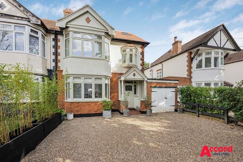 4 bedroom semi-detached house for sale, Sycamore Avenue, Upminster, RM14