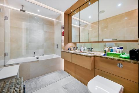 3 bedroom apartment for sale, Pinnacle House, Juniper Drive, SW18 1JE