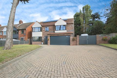4 bedroom detached house for sale, Main Road, Thorngumbald, Hull, HU12 9NA