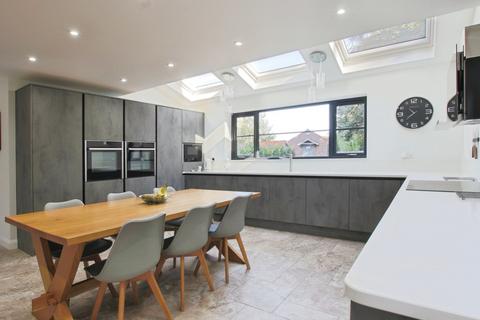 4 bedroom detached house for sale, Main Road, Thorngumbald, Hull, HU12 9NA
