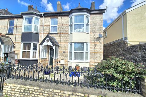 4 bedroom end of terrace house for sale, Queens Terrace, Torrington, Devon