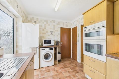 2 bedroom semi-detached bungalow for sale, St. Lawrence Avenue, Cottingham, HU16 5EP