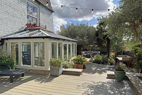 5 bedroom townhouse for sale, St. Leonards Street, Stamford