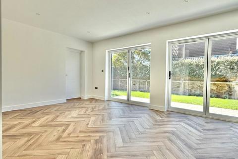 3 bedroom detached house for sale, Lucerne Road, Milford on Sea, Lymington, Hampshire, SO41