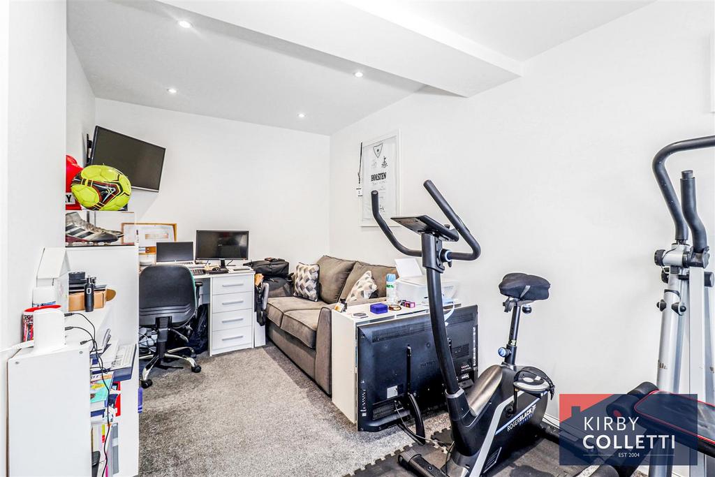 Sitting room/office